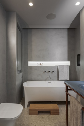 Bagno in stile contemporaneo di 6 di architetto Caterina Martini