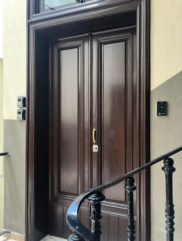 Ingresso in stile moderno di 5 di Giada Ileana Ingresso in stile moderno di 5 di Giada Ileana