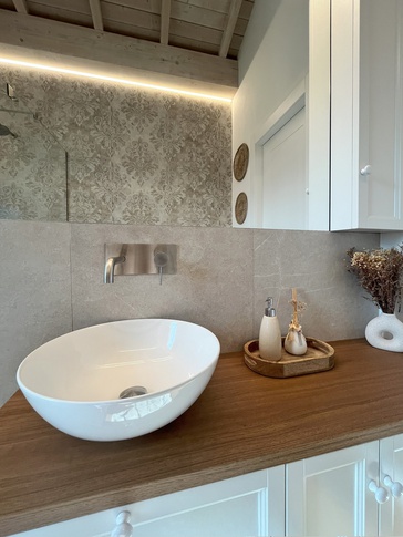 Bagno in stile rustico di 5 di JFD Juri Favilli Design