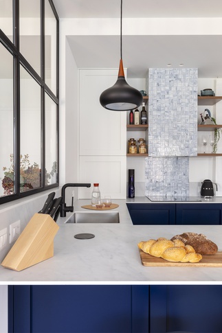 Cucina in stile eclettico di 8 di Chantal Forzatti architetto