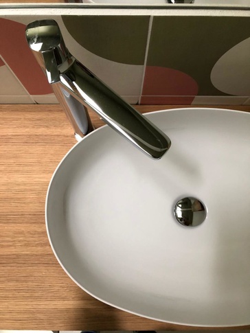 Bagno in stile moderno di 5 di SuMisura Architetti