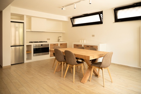 Taverna in stile contemporaneo di 40 di Chiara Brenca / Interior Designer & Color Consultant Taverna in stile contemporaneo di 40 di Chiara Brenca / Interior Designer & Color Consultant