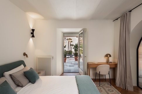 Camera da Letto in stile moderno di 18 di NOMADE ARCHITETTURA Camera da Letto in stile moderno di 18 di NOMADE ARCHITETTURA