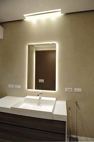 Bagno in stile contemporaneo di 6 di Stefano Bergami studio interior design