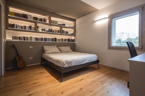 Camera da Letto in stile moderno di 23 di Architetto Zavagnini Daniele Camera da Letto in stile moderno di 23 di Architetto Zavagnini Daniele