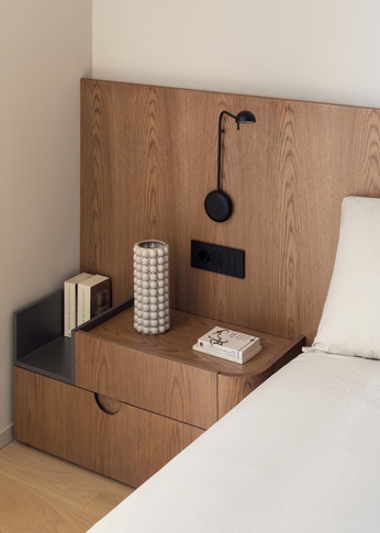 Camera da Letto in stile minimal di 20 di Hop!Arch