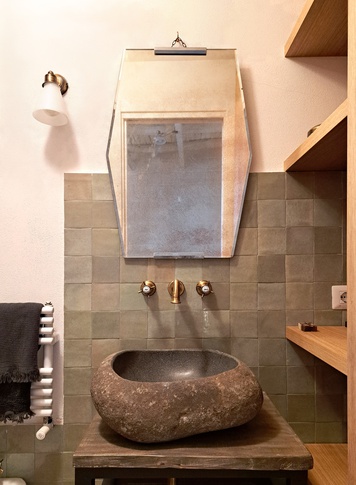 Bagno in stile mediterraneo di 4 di Colandrea Bausano Architetti