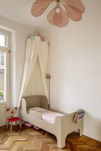 Cameretta Bambini in stile shabby chic di 10 di Chantal Forzatti architetto