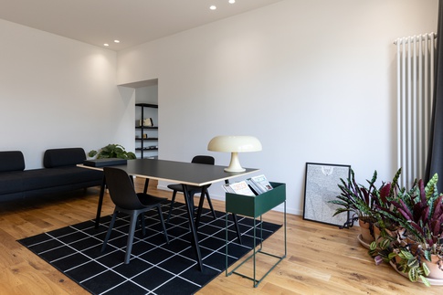 Open Space in stile minimal di 80 di HV8 Architettura