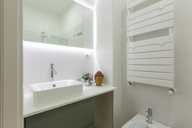 Bagno in stile minimal di 4 di Matteo Martini Architetto