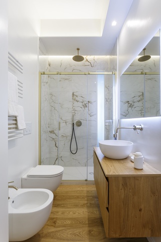 Bagno in stile moderno di 4 di zero6studio