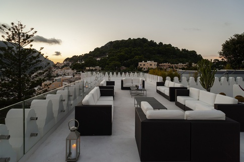 Terrazza in stile classico di 300 di Marino Casini fotografia