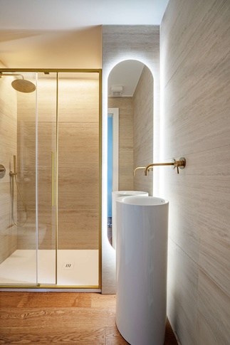 Bagno di Servizio in stile contemporaneo di 5 di Gianluca Chiocca Interior Design Studio Bagno di Servizio in stile contemporaneo di 5 di Gianluca Chiocca Interior Design Studio