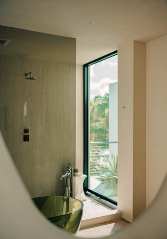 Bagno in stile mediterraneo di 20 di Andrea Benedetti Architetto