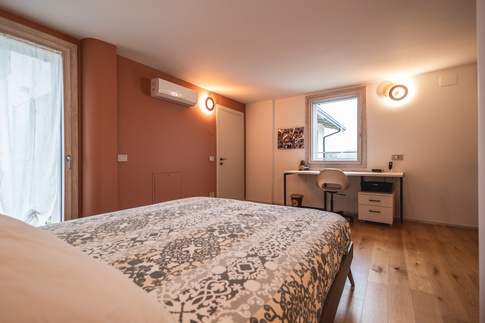 Camera da Letto in stile moderno di 23 di Architetto Zavagnini Daniele Camera da Letto in stile moderno di 23 di Architetto Zavagnini Daniele