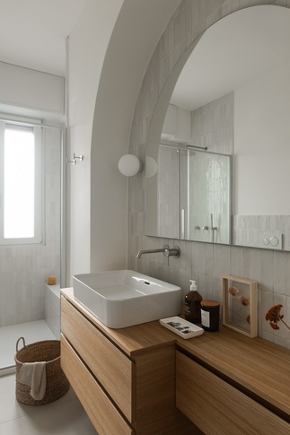 Bagno in stile naturale di 8 di Studio Mariana Martini & Partners