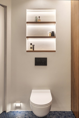 Bagno in stile contemporaneo di 6 di Chantal Forzatti architetto