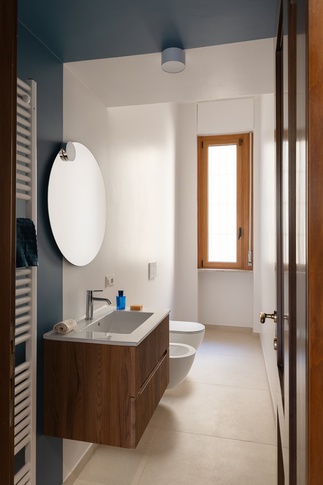 Bagno in stile contemporaneo di 5 di Alessia Provenzano architetto