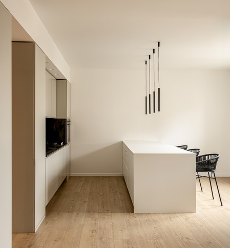 Open Space in stile minimal di 46 di Cristina Massimino Architetto