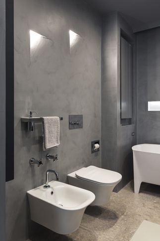 Bagno in stile contemporaneo di 6 di architetto Caterina Martini