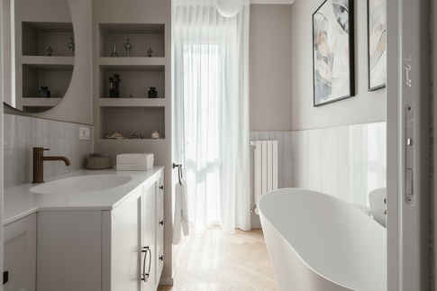 Bagno in stile classico di 6 di Annalisa Carli Architetto