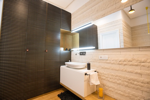 Bagno in stile contemporaneo di 12 di 2DA labdesign