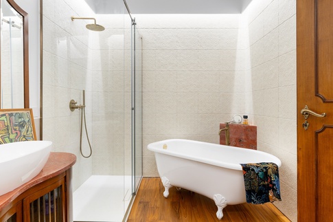 Bagno in stile mediterraneo di 8 di VALENTINA AUTIERO    architecture │ interiors │ design projects