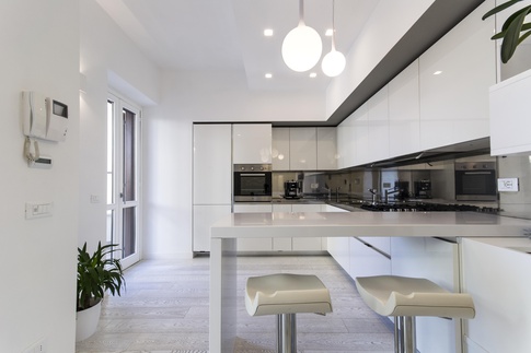 Cucina in stile contemporaneo di 7 di Alessandra Avagnano Architetto