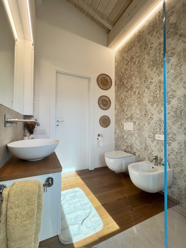 Bagno in stile rustico di 5 di JFD Juri Favilli Design