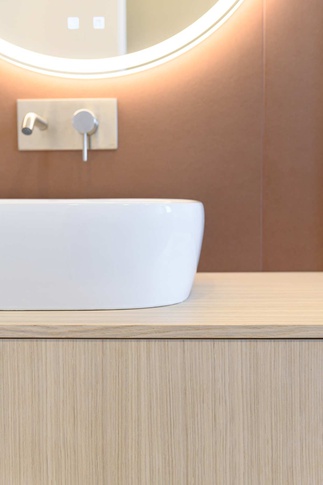 Bagno in stile contemporaneo di 2 di MANUARINO architettura design comunicazione