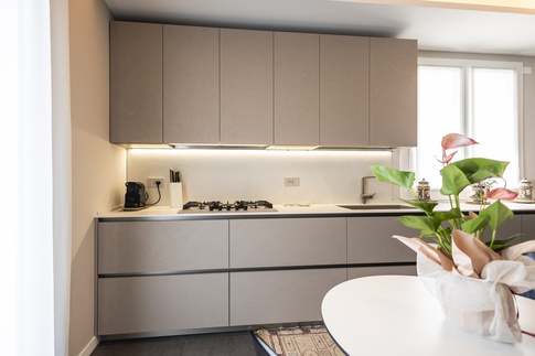 Cucina in stile contemporaneo di 15 di Architetto Zavagnini Daniele Cucina in stile contemporaneo di 15 di Architetto Zavagnini Daniele