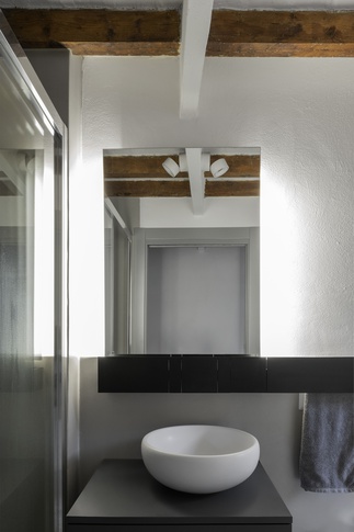 Bagno in stile contemporaneo di 4 di Studio A. Architetti