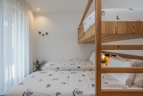 Cameretta Bambini in stile minimal di 18 di Arredamenti Andalo Cameretta Bambini in stile minimal di 18 di Arredamenti Andalo