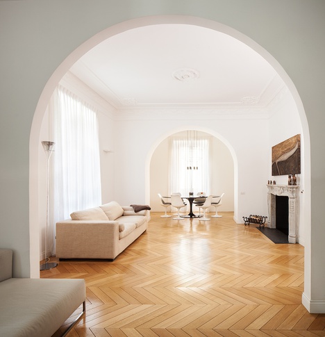 Sala da Pranzo in stile classico di 50 di Z5AI Sala da Pranzo in stile classico di 50 di Z5AI