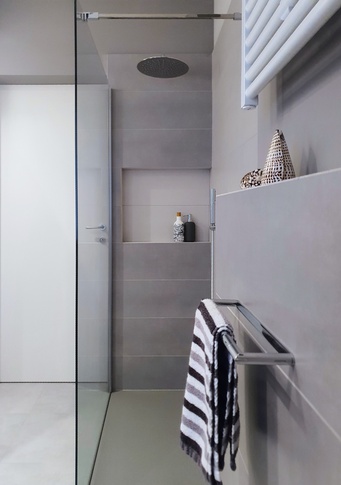 Bagno in stile contemporaneo di 7 di Dettagli - Interior Design