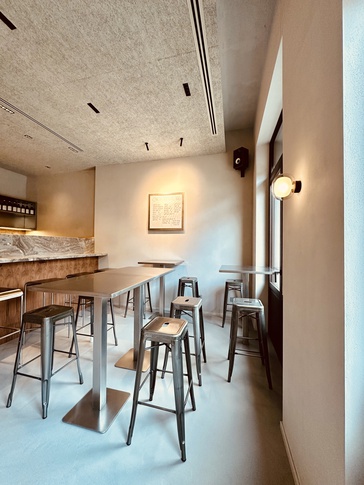 Open Space in stile contemporaneo di 100 di MG Decoration Open Space in stile contemporaneo di 100 di MG Decoration