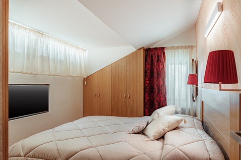 Camera da Letto in stile contemporaneo di 6 di MANUARINO architettura design comunicazione