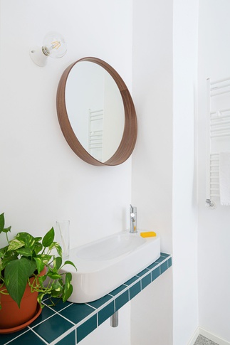 Bagno in stile moderno di 6 di Marta Scarcia Arch