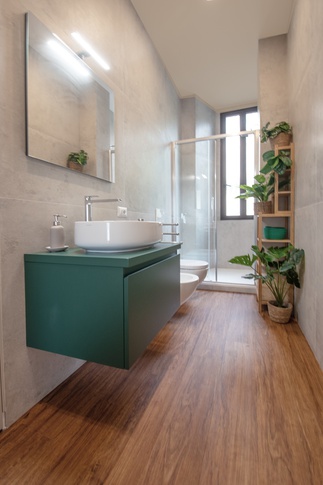 Bagno in stile contemporaneo di 6 di architetto Caterina Martini