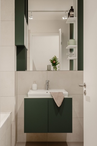 Bagno in stile moderno di 6 di Francesca Mori Architetto M1 Studio