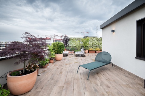 Terrazza in stile moderno di 75 di Bossi Vigorito Building Interior