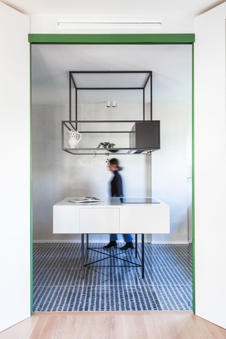 Cucina in stile contemporaneo di 15 di PERIMETRI studio Cucina in stile contemporaneo di 15 di PERIMETRI studio