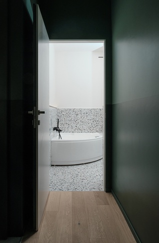 Bagno in stile contemporaneo di 6 di Francesca Girolami Studio