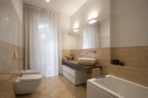 Bagno in stile moderno di 8 di Chantal Forzatti architetto