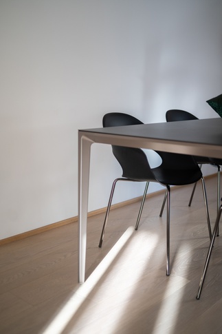 Open Space in stile contemporaneo di 50 di MG Decoration Open Space in stile contemporaneo di 50 di MG Decoration