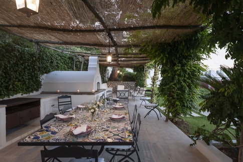 Terrazza in stile classico di 300 di Marino Casini fotografia