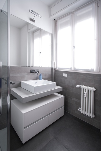 Bagno di Servizio in stile moderno di 5 di Chantal Forzatti architetto