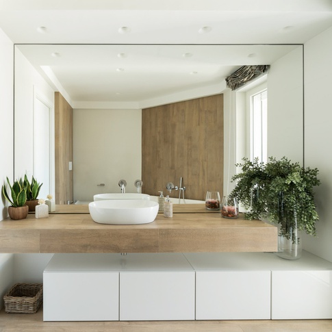 Bagno in stile moderno di 1 di MeS Studio 327