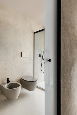 Bagno in stile minimal di 5 di MGK | Mohamed Keilani Studio