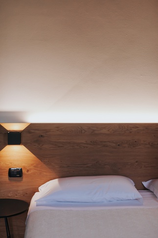 Camera da Letto in stile naturale di 30 di design by very